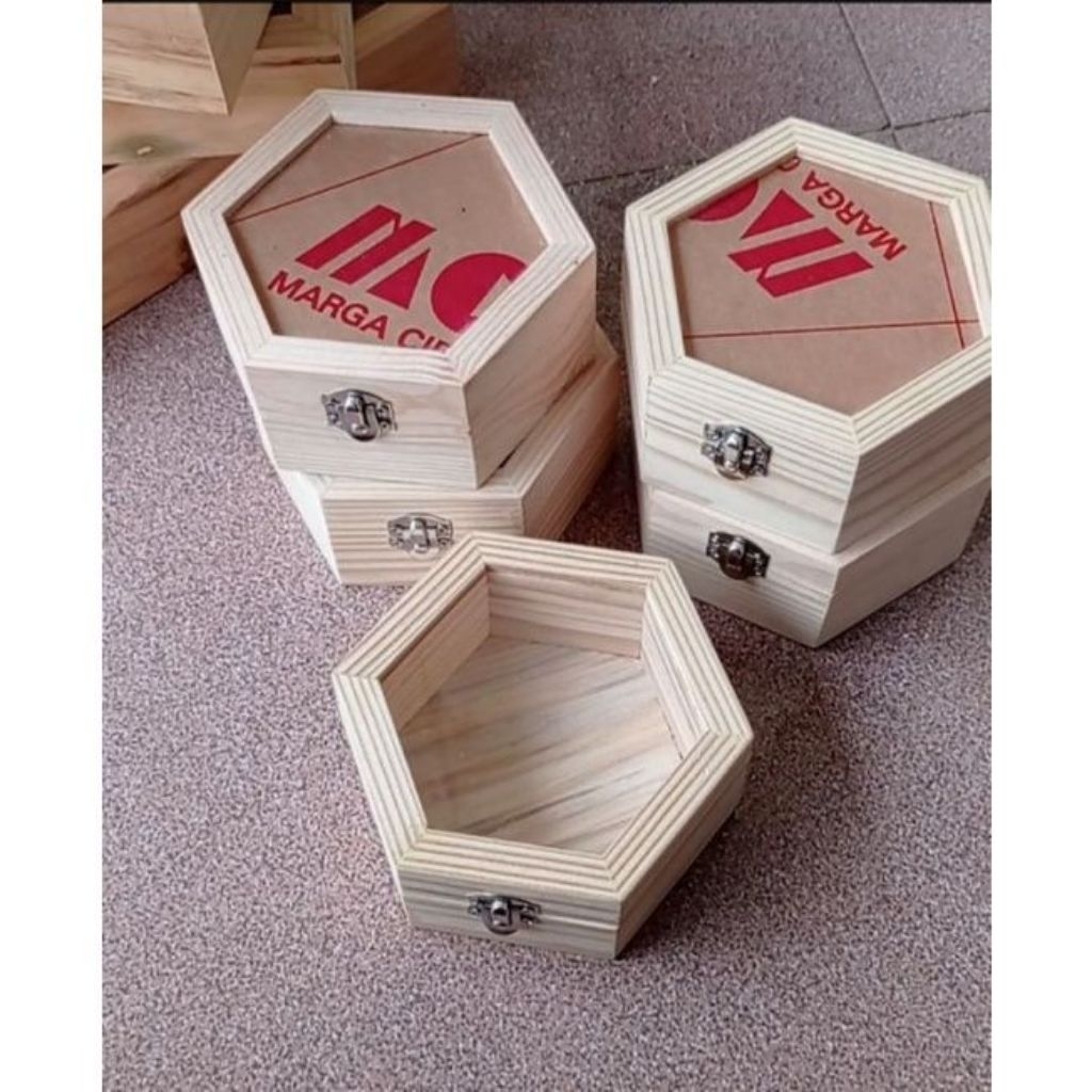 kotak cincin kayu jati belanda hexagon