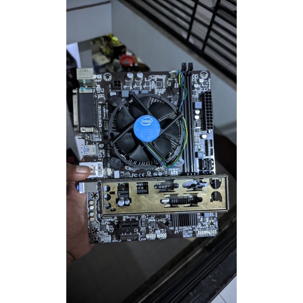 paketan i3 gen 8 + mobo