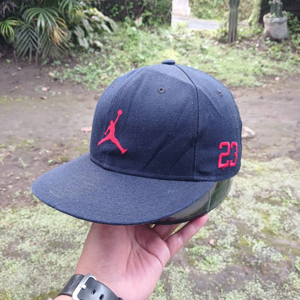 Topi Fitted Air Jordan 23 20th Anniversary