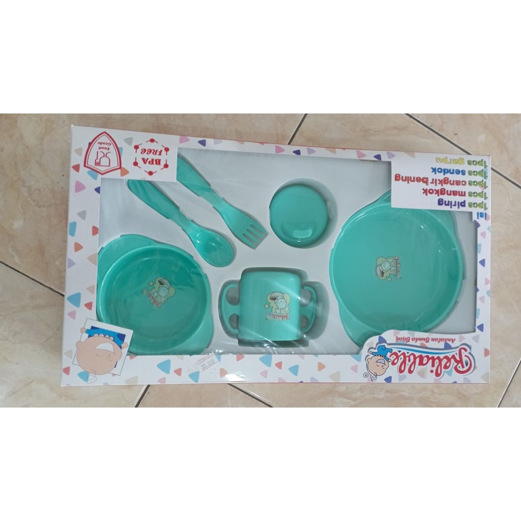 TEMPAT MAKAN BAYI 1 SET