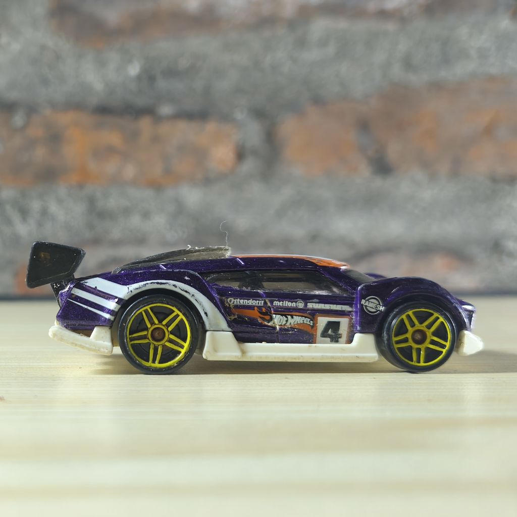 Hot Wheels Super Blitzen - Loose