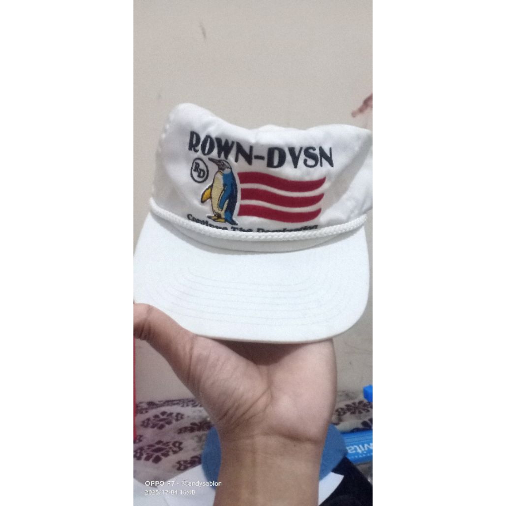 topi rown pth