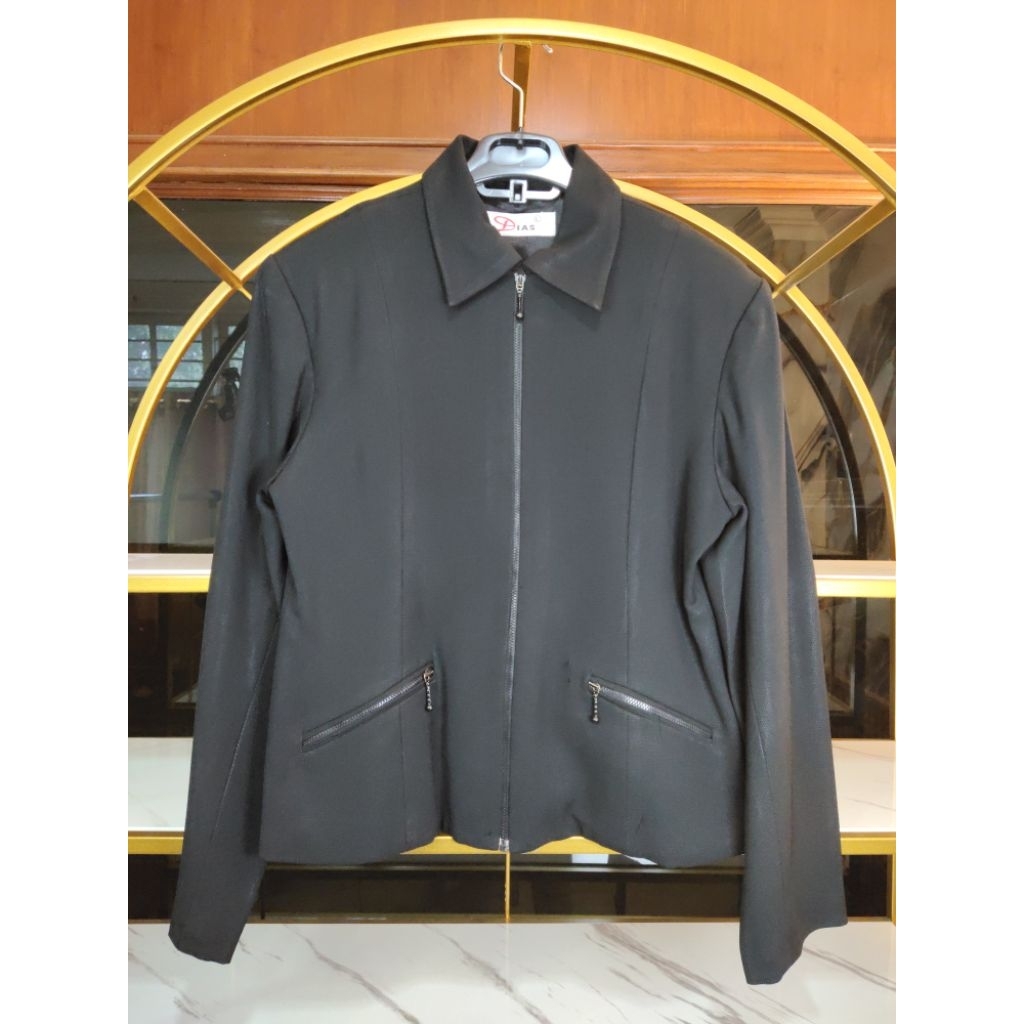 BLAZER WANITA HITAM POLOS PRELOVED