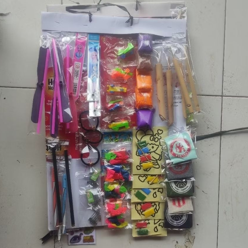 50 Mainan Anak Siap Jual ecer serba 1000 mainan lembaran titip di warung Gosir