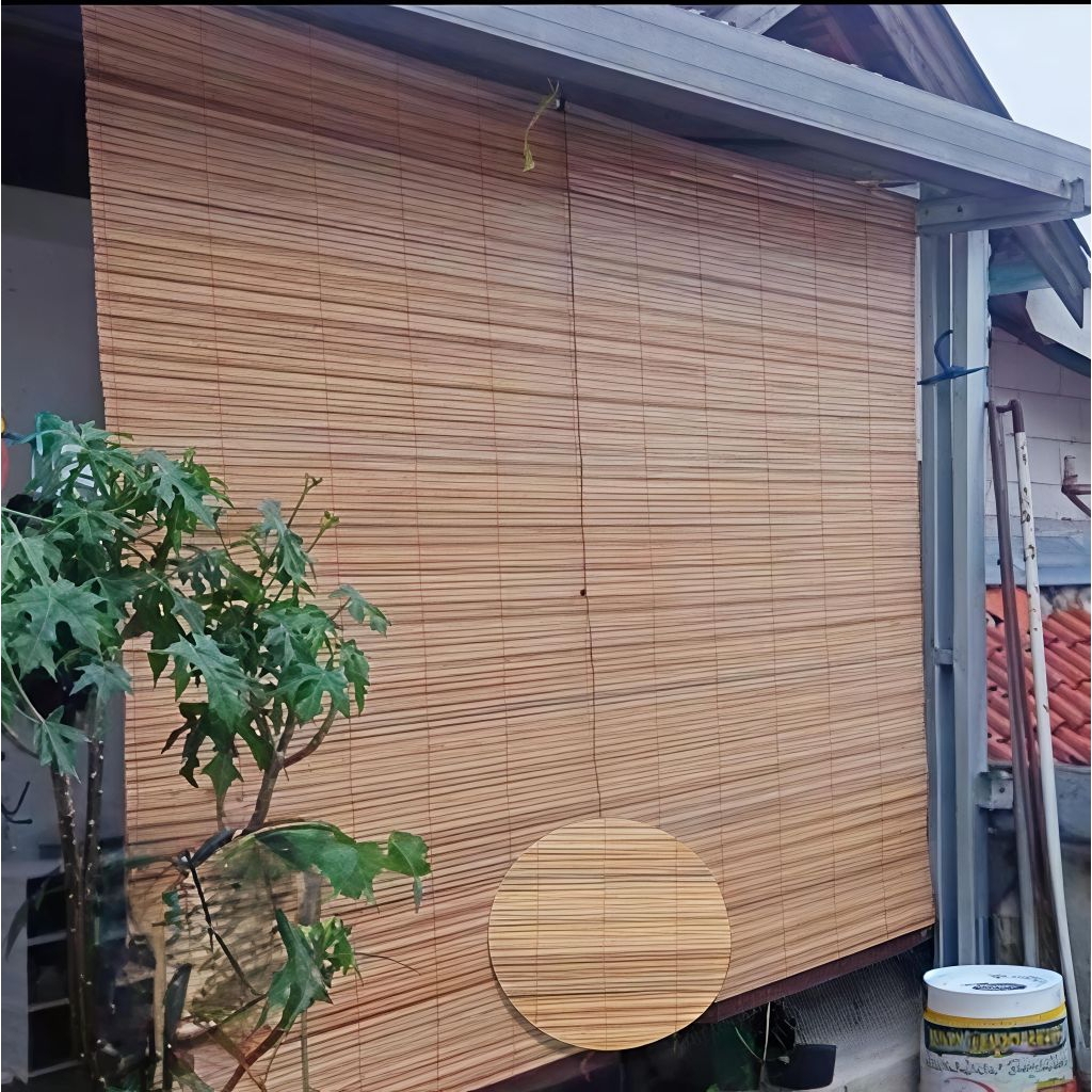 TIRAI BAMBU PLITUR & NATURAL 2,5 X 3 METER Tirai Bambu krey gulung outdoor lengkap tali+kerekan