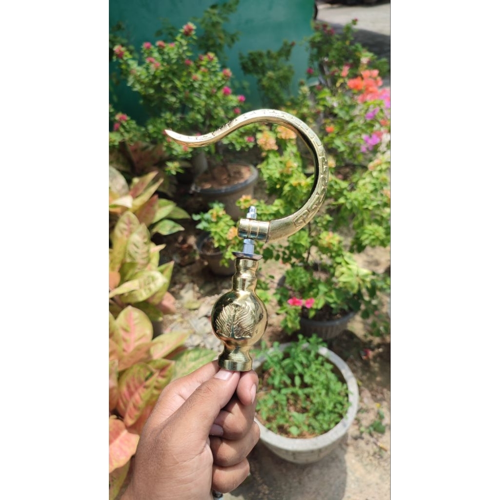 Gantungan Sangkar Pion Bulat Warna Gold