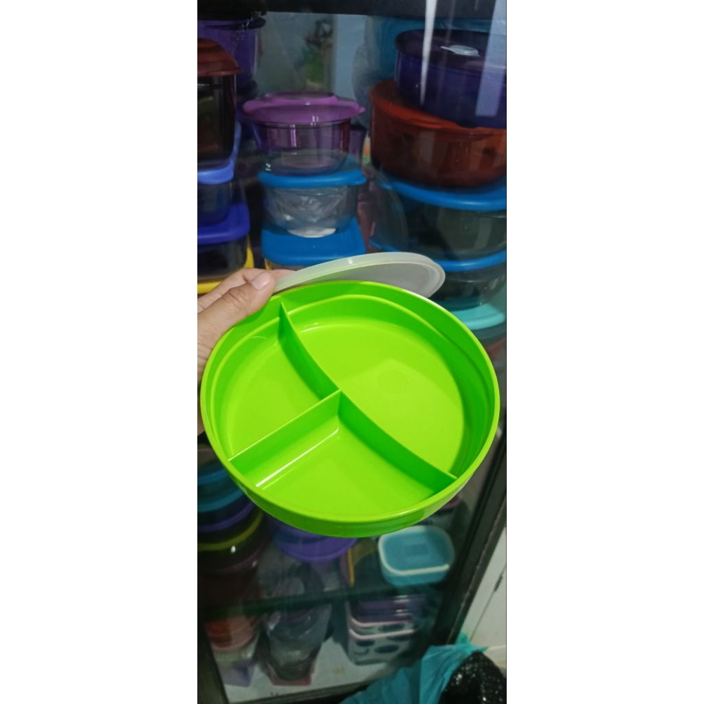 Mini CWL Tupperware tempat makan sekat