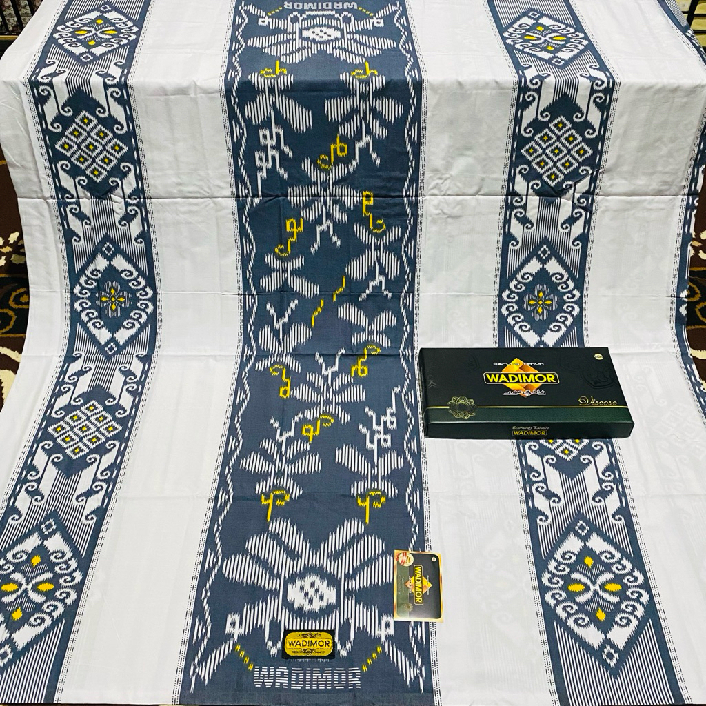 wadimor Sarung Tenun Wadimor Viscose Putih Lilin kembang / Viskos Antik putih kembang
