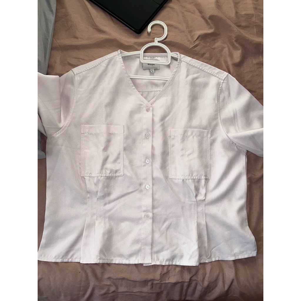 [Preloved] Ecinos Butter Top