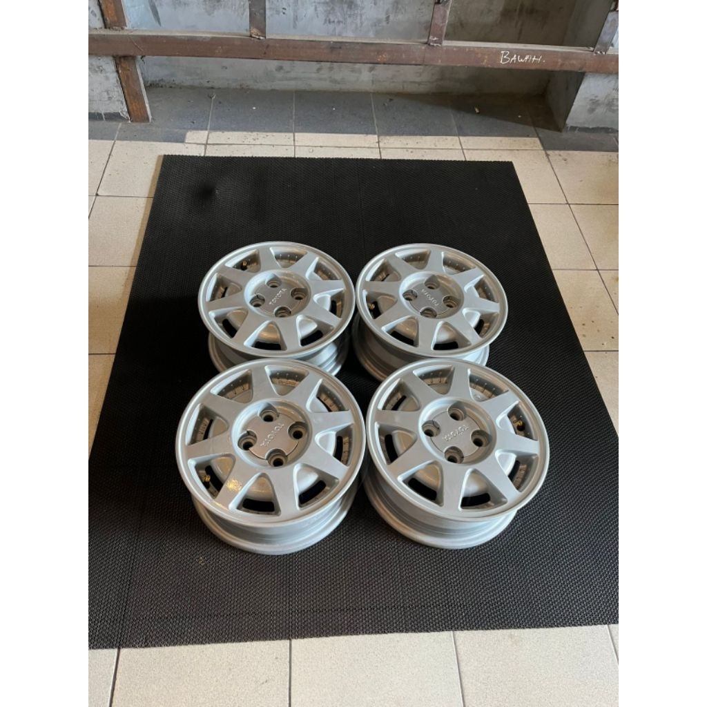 OEM TOYOTA CELICA GT CONVERTIBLE R13 PCD 4x100