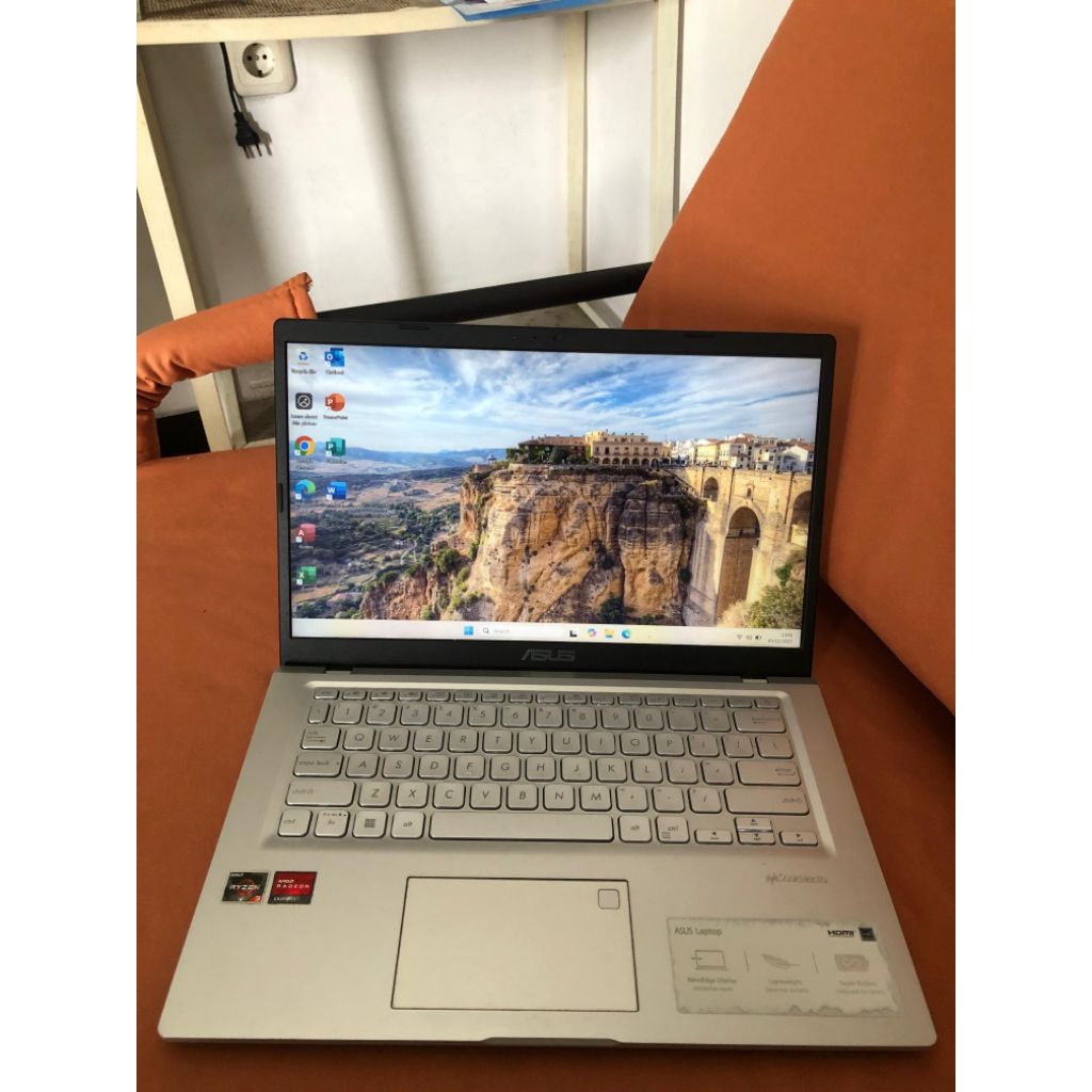 Laptop Asus M415D AMD Ryzen 3 3250 8 GB RAM 256GB SSD