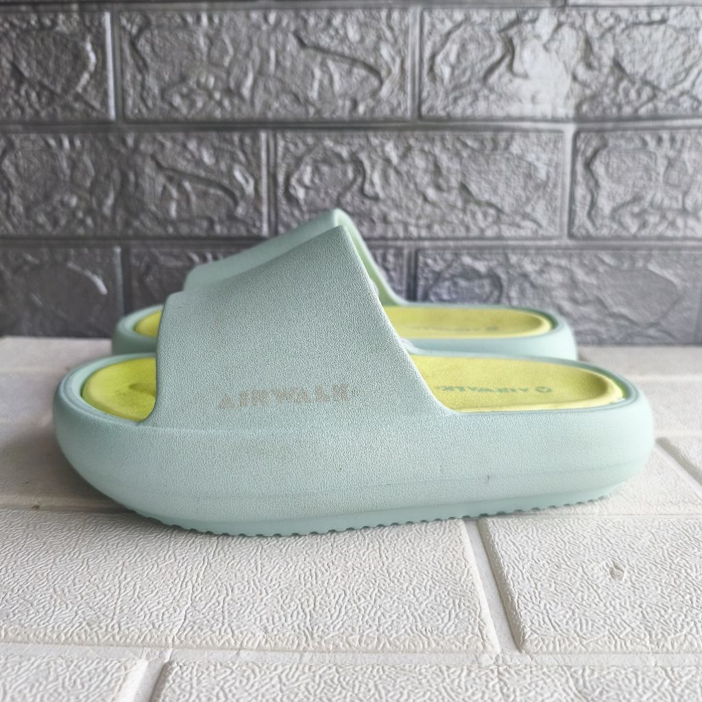 Sandal Slide Airwalk Della Cewek Sale / Sandal model lebar / Sandal empuk & ringan