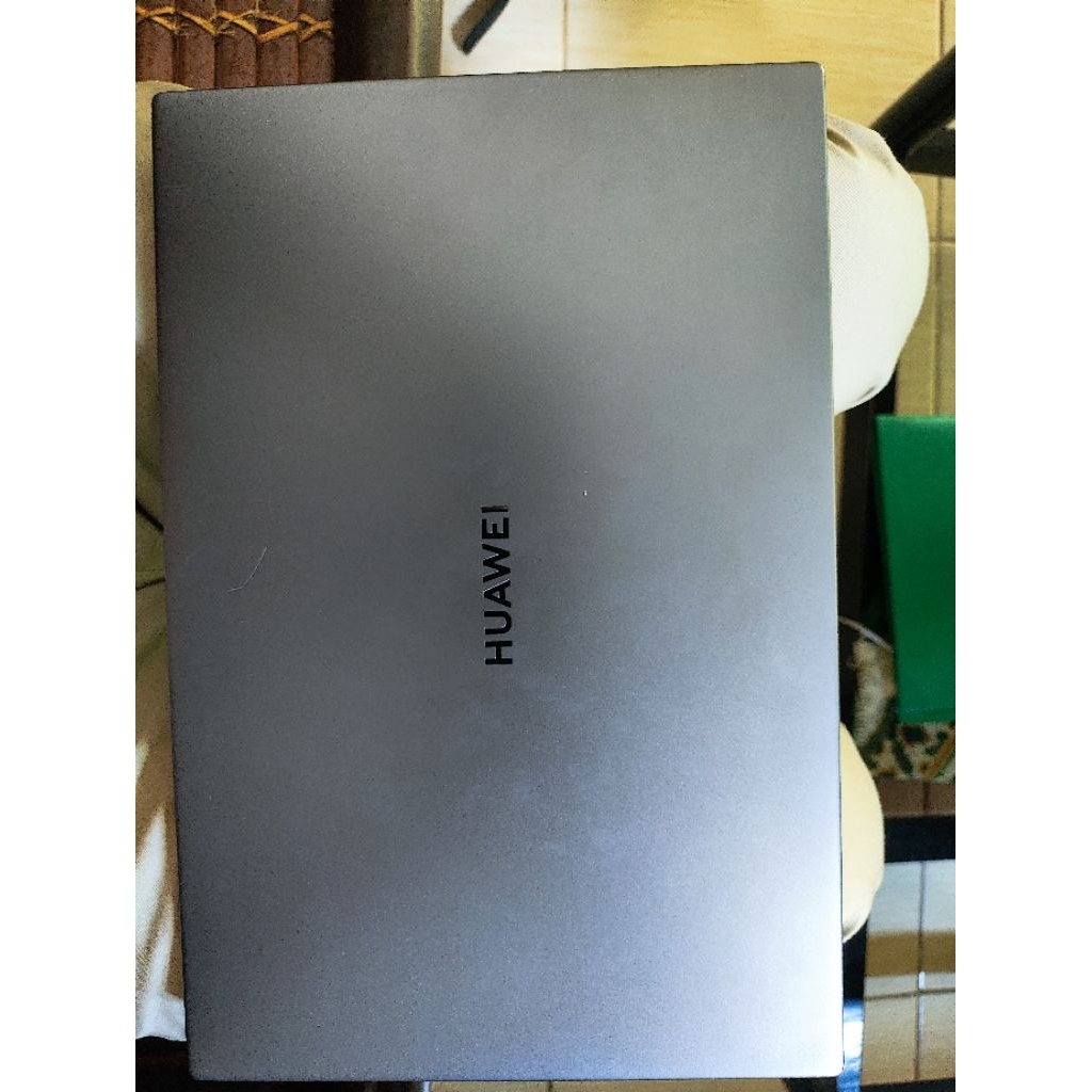 Huawei matebook d14