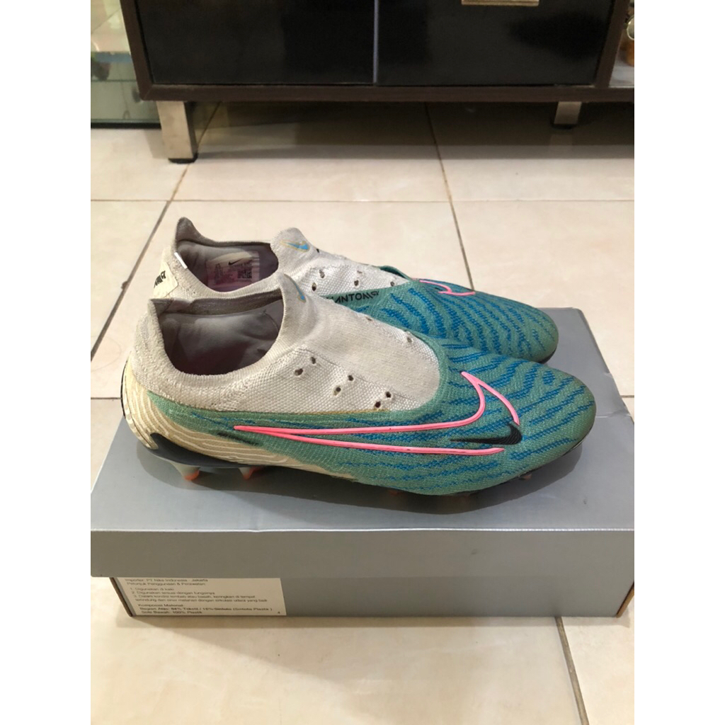 Sepatu bola Nike Phantom GX elite Original