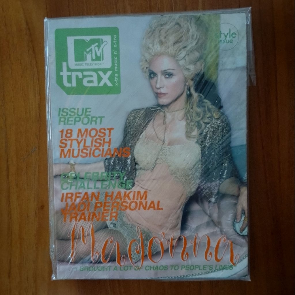 Majalah MTV Trax - Madonna (2004)