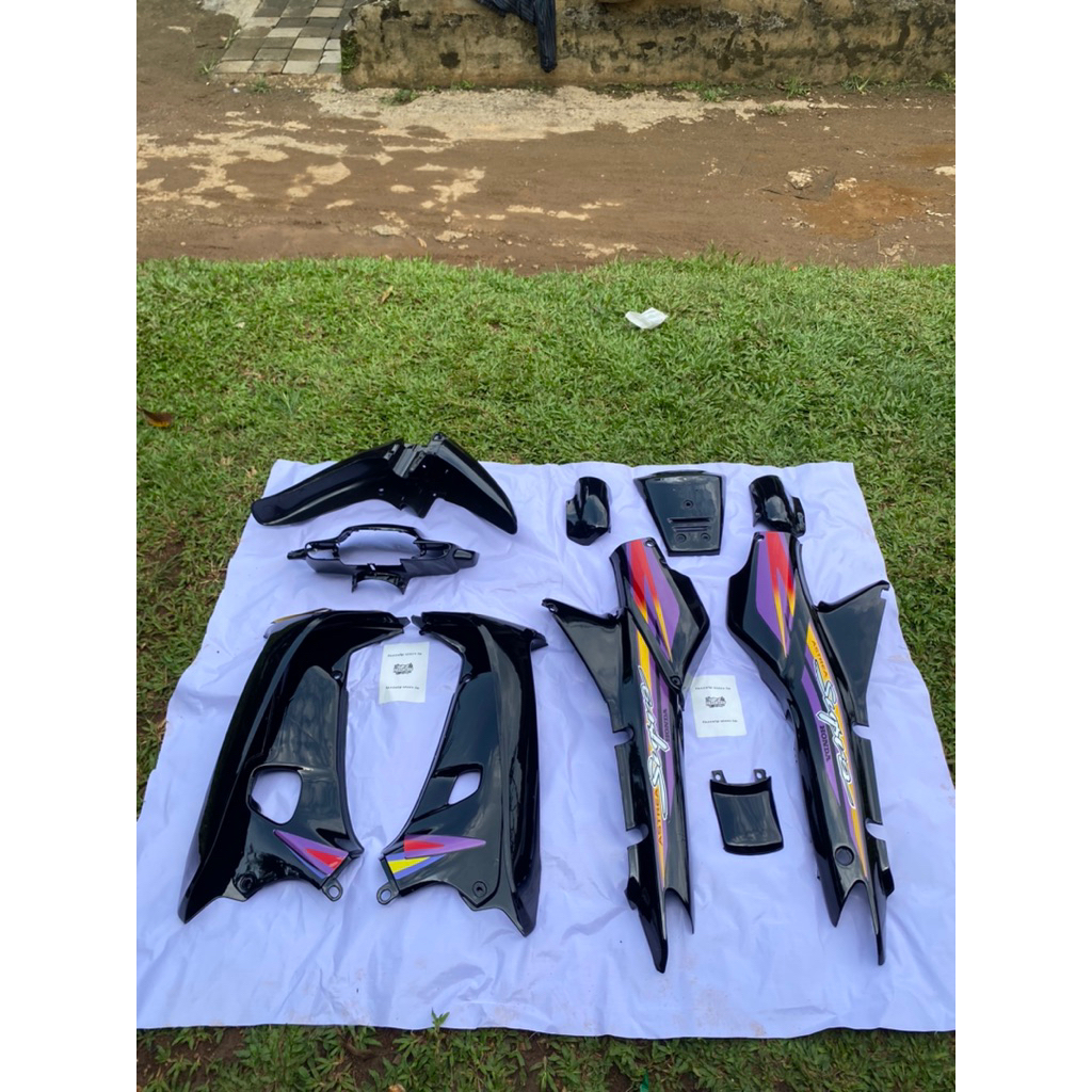 COVER BODY FULL HALUS SET SAMPING HITAM UNGU HONDA SUPRA X 110 SET STRIPING 198  BODY SET BOX AKI SU