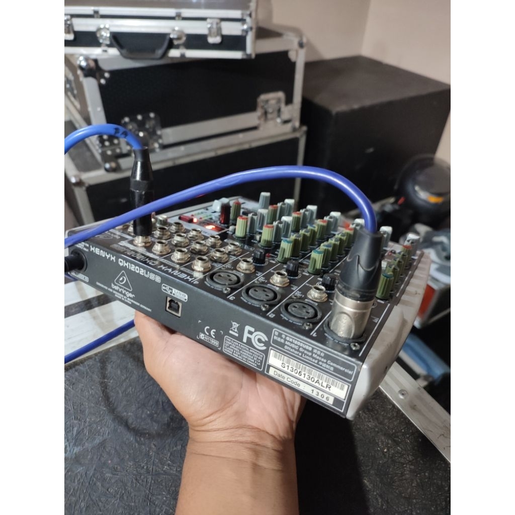 mixer behringer xenyx qx1202usb