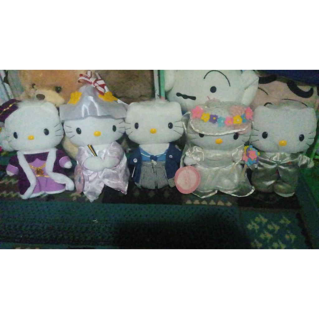 boneka hello kitty pl seperti baru