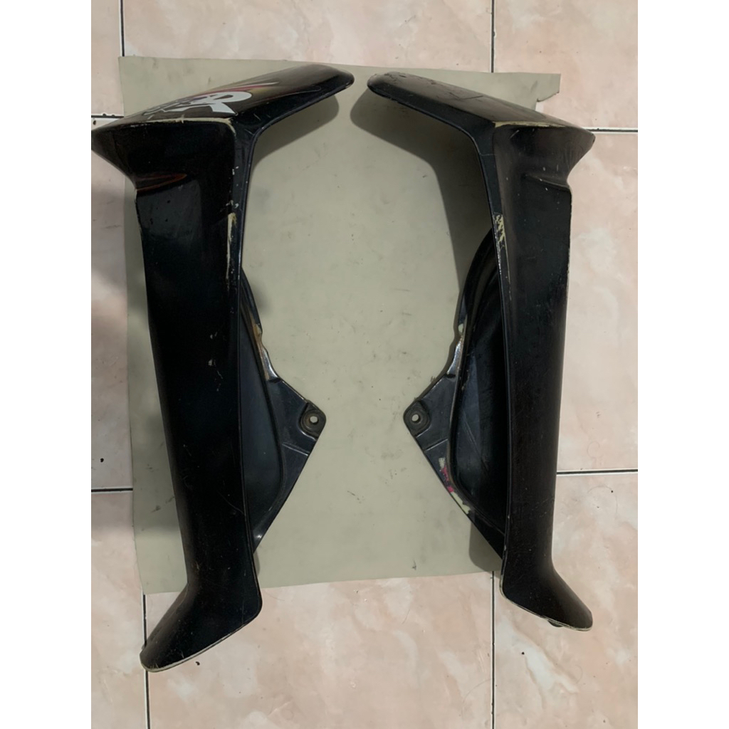 Sayap luar dan sayap dalam fizr f1zr original copotan