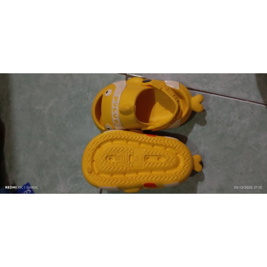 sendal anak dulux motif ikan