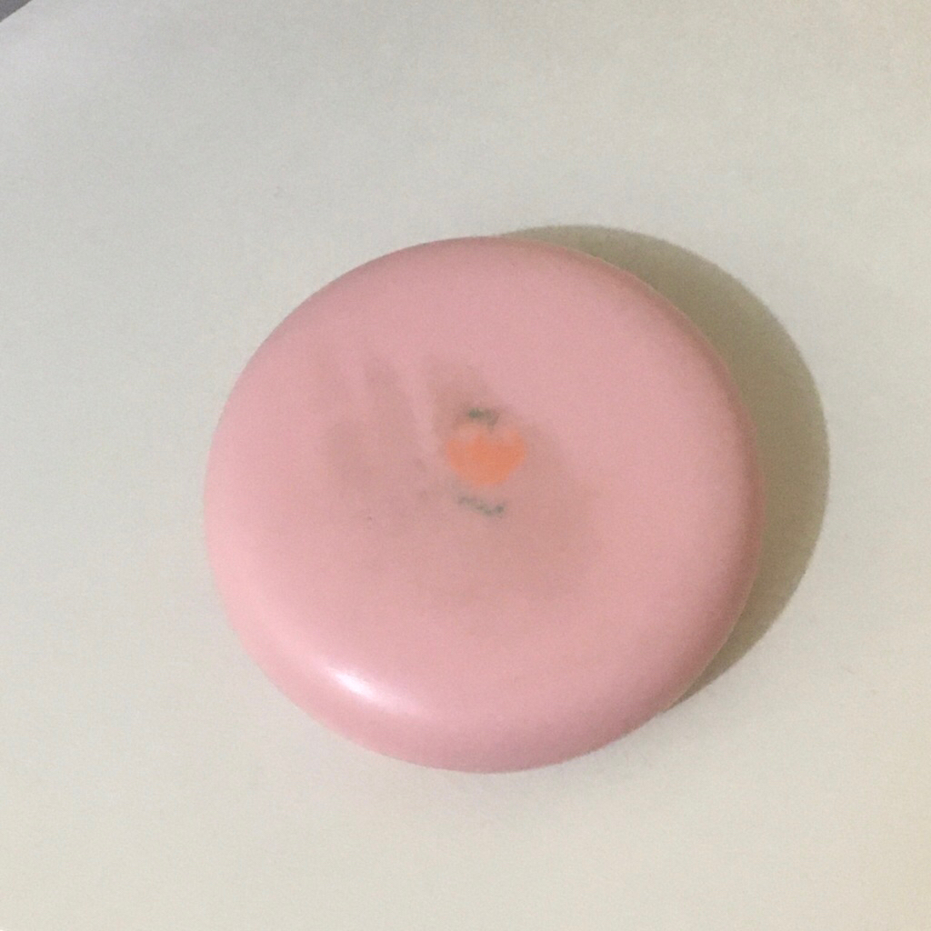 preloved peach cotton pore blur pact from skinfood