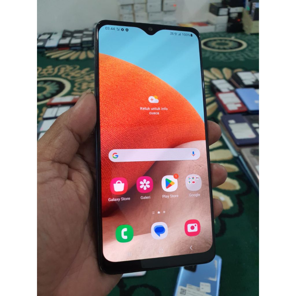 SAMSUNG A32 RAM 8/128 SECOND