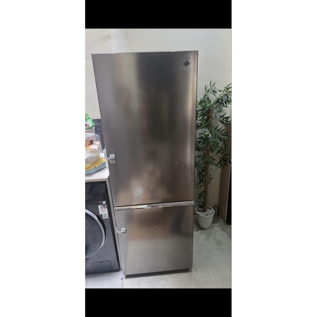 Kulkas Hitachi R-B33PGD8 Bottom Freezer