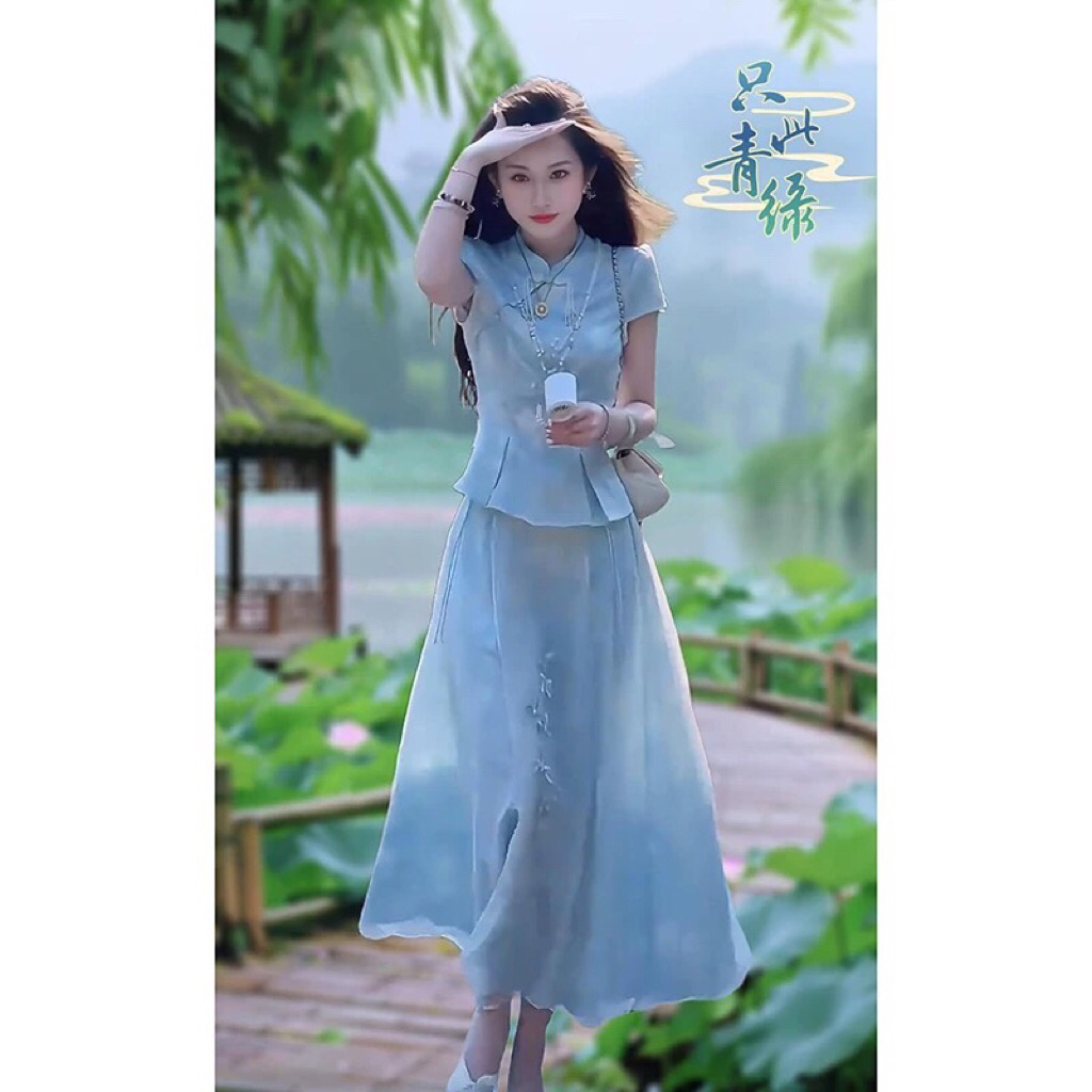 One Set Wanita Cheongsam Modern Oriental Biru Elegan