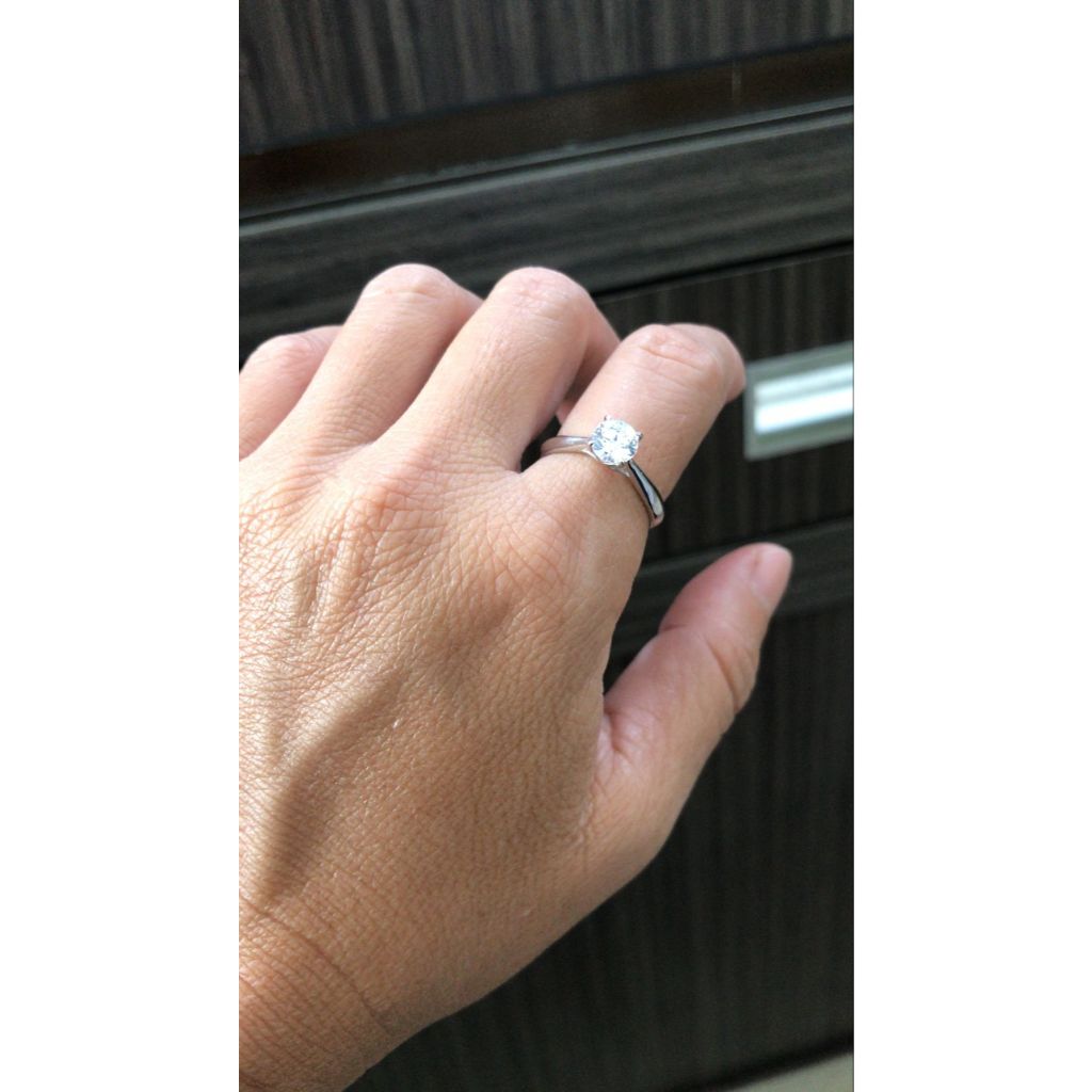 Ladies Ring / Cincin Solitaire - Hala Gold