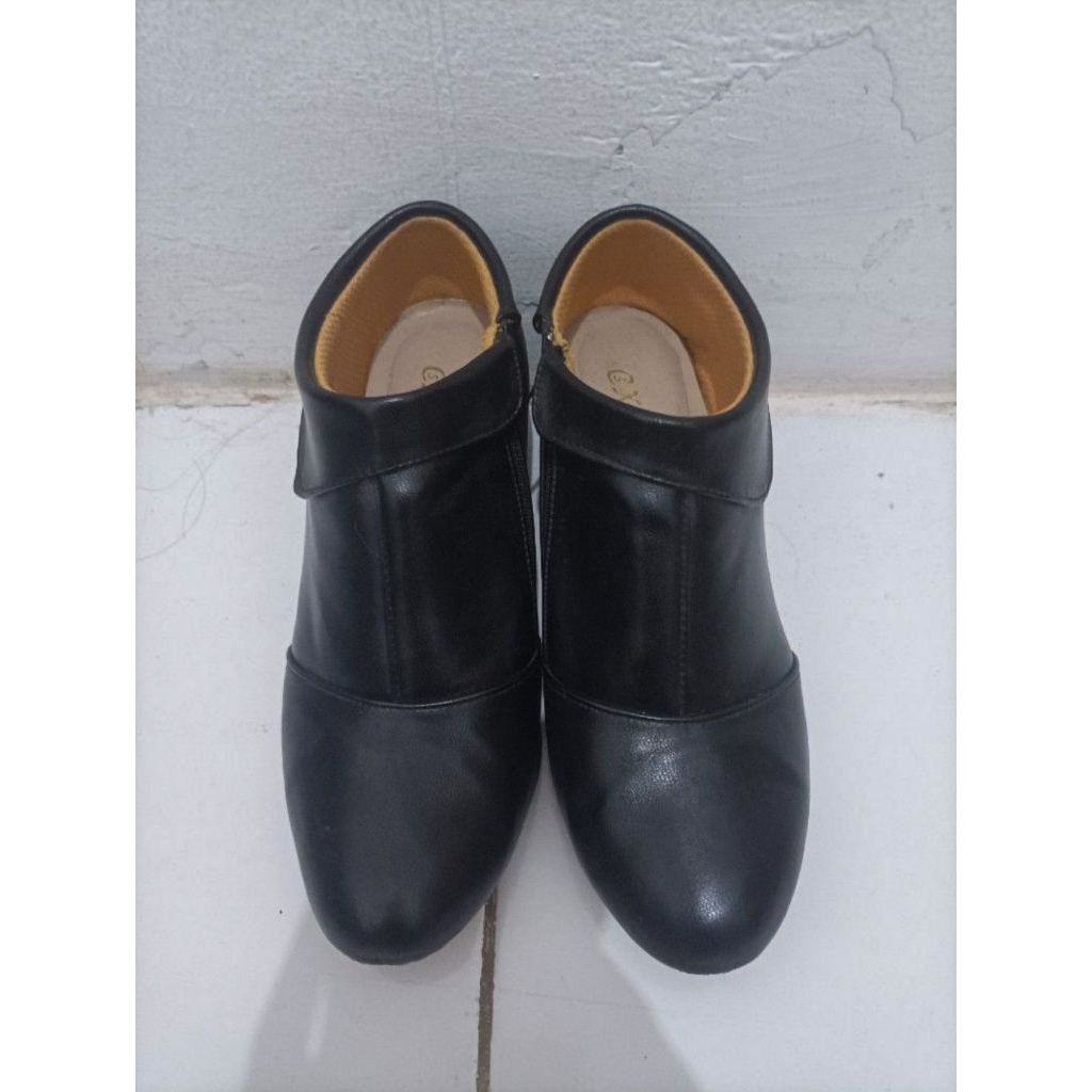 BOOTS HEELS WANITA - 5CM [PRELOVED]