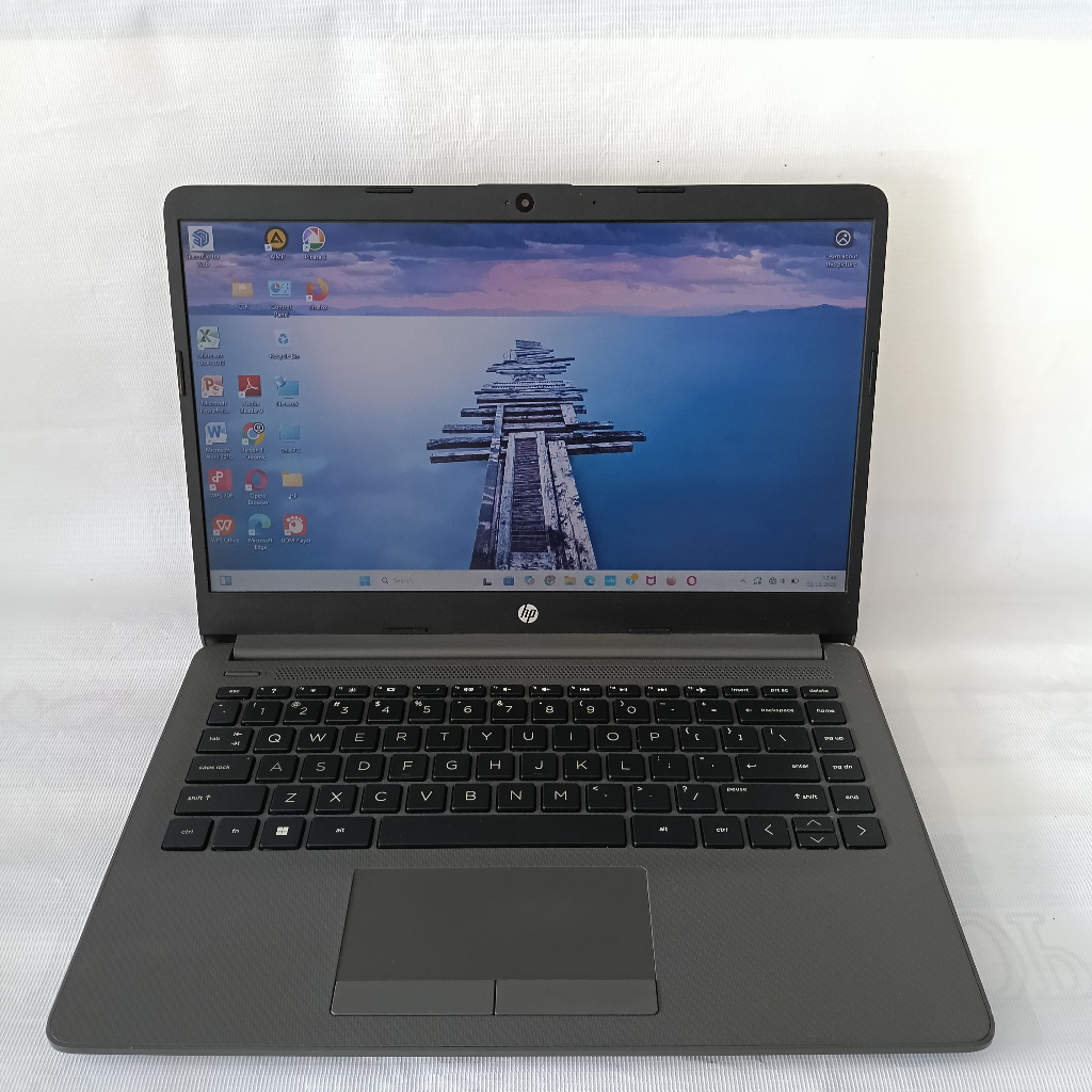LAPTOP HP 245 G8 AMD RYZEN 5 5500U RAM 8GB NVME 512