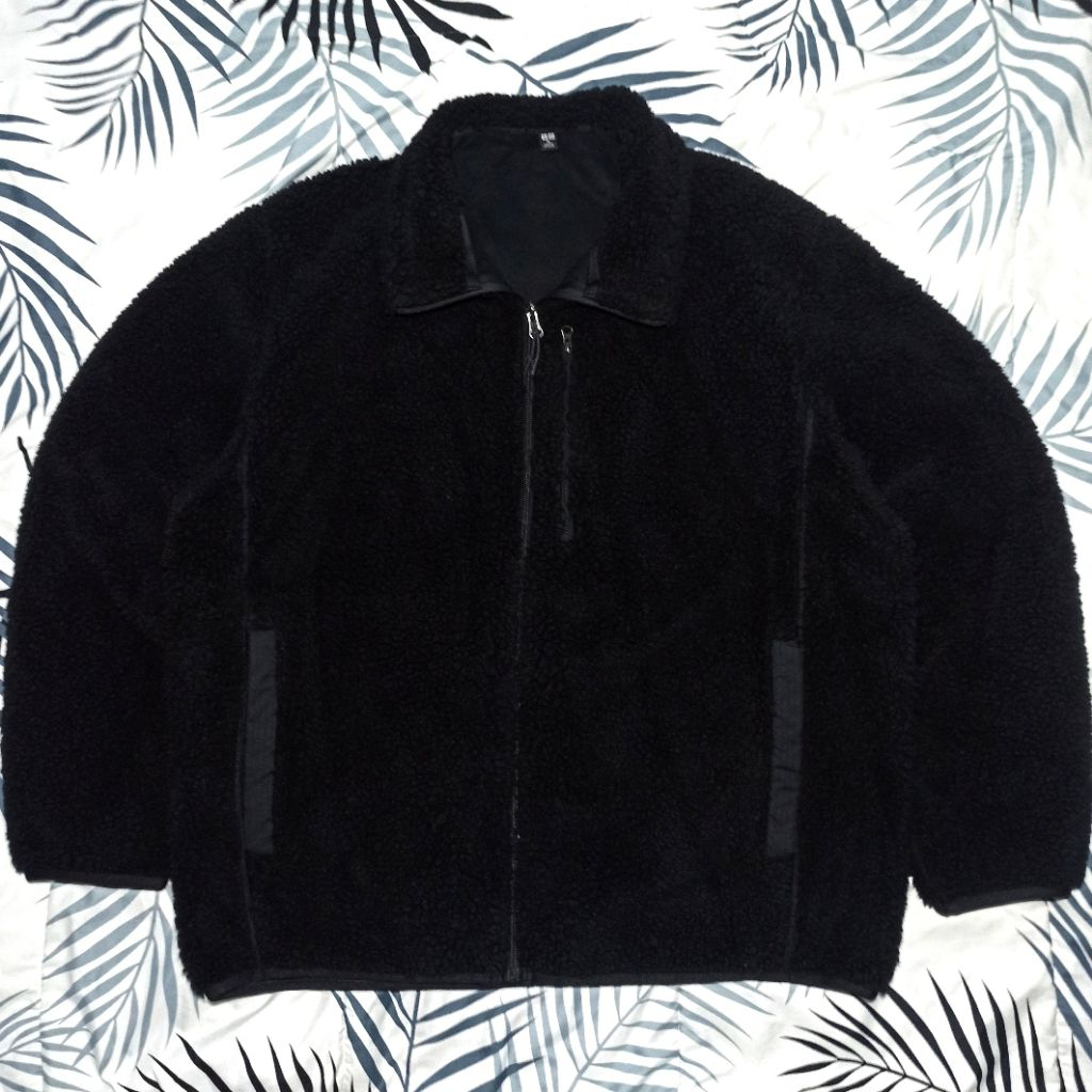 Jacket Uniqlo Sherpa Full Zipper Hitam XL