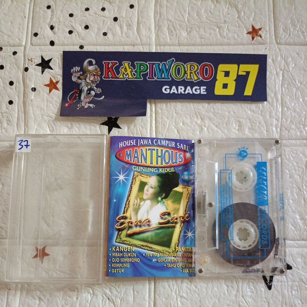 KASET PITA,,,HOUSE JAWA CAMPUR SARI . MANTHOUS . GUNUNG KIDUL ERNA SARI