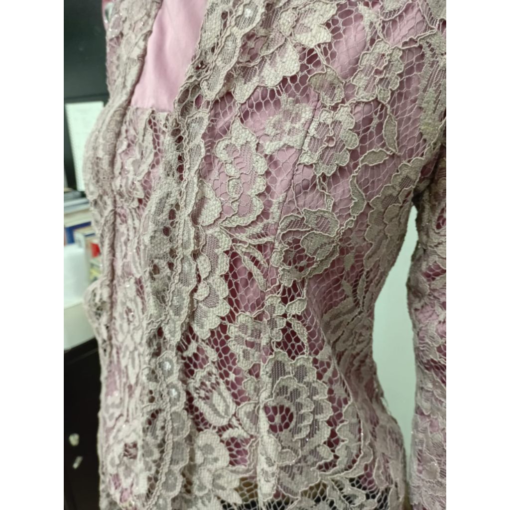 Preloved Kebaya Modern