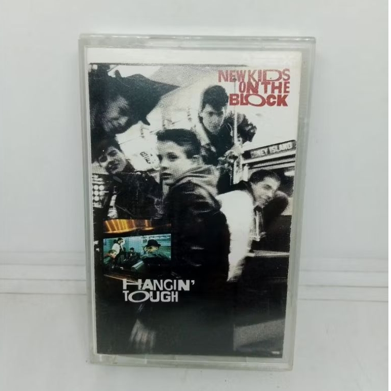 Kaset_Pita_Import_New_Kids_On_The_Block_-_Hangin'_Tough_/_Made_In_USA
