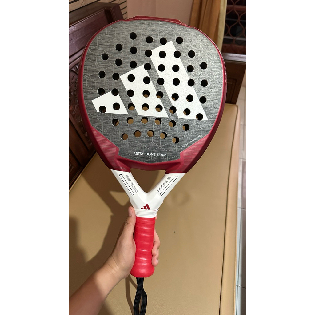 raket padel adidas