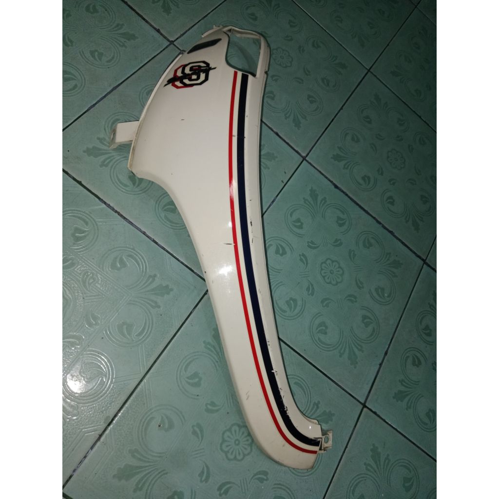 sayap dek samping depan kiri scoopy esp 2016