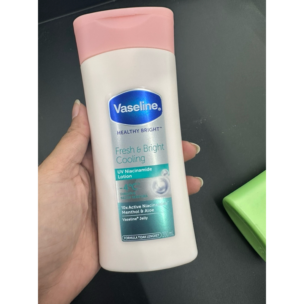 VASELINE BODY LOTION/SERUM
