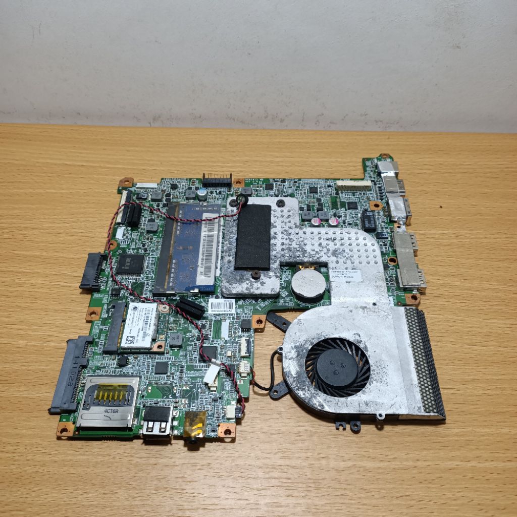 Motherboard Mobo Mesin Normal Laptop Acer Aspire One 14 Z1401