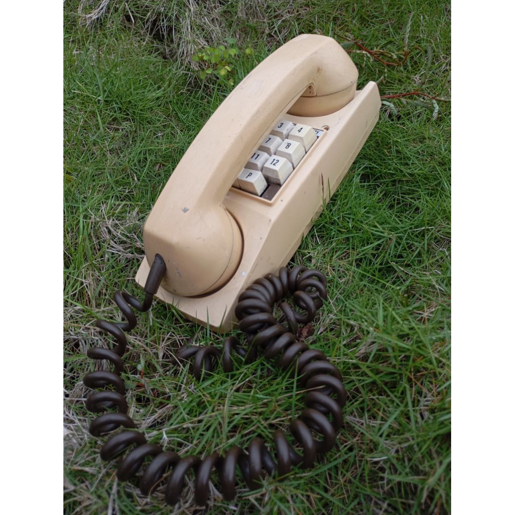 Telepon rumah jadul antik vintage