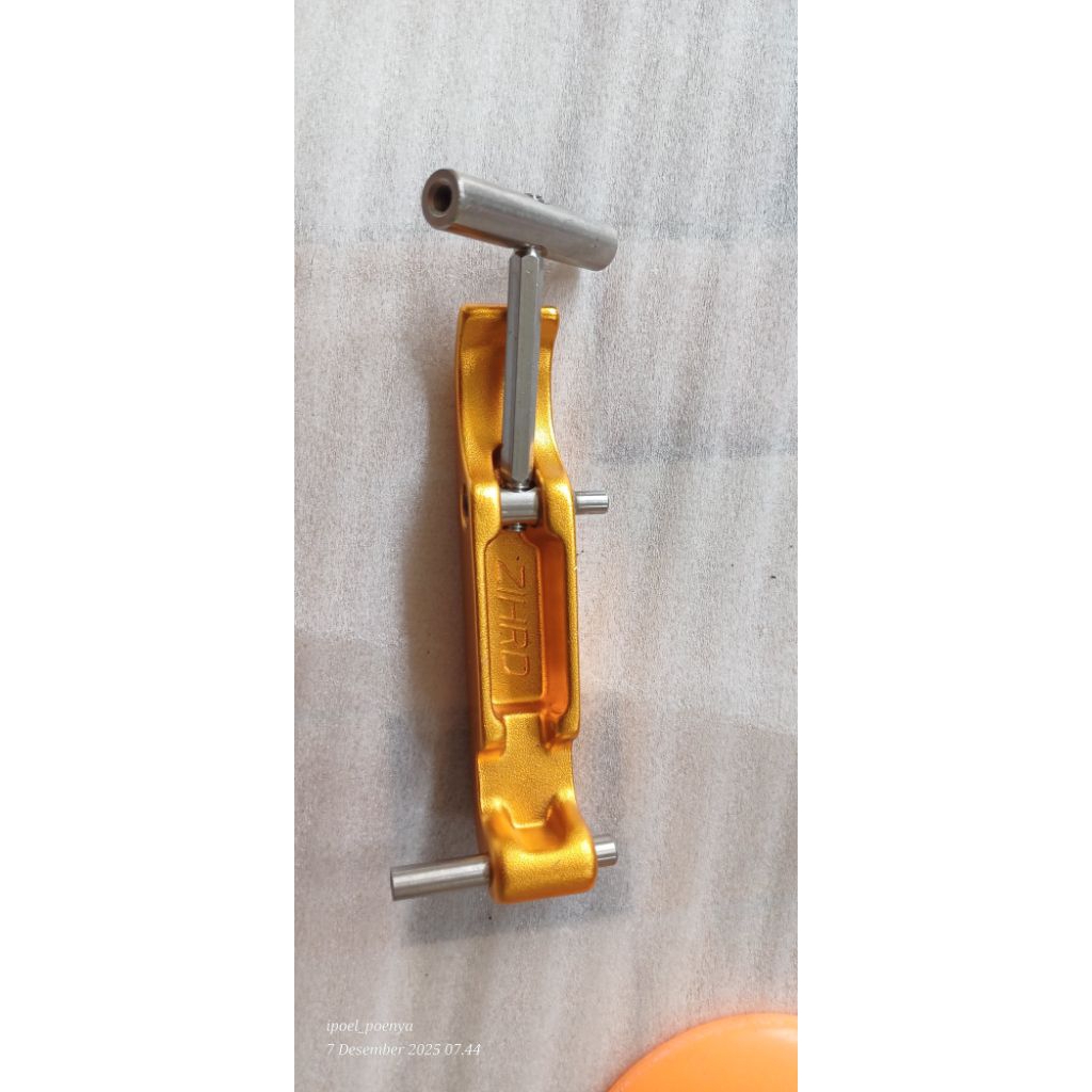 Kuncian lipatan frame sepeda lipat