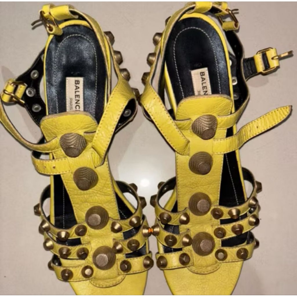 [PRELOVED] BALENCIAGA ori sepatu wanita full leather warna lime dan studed