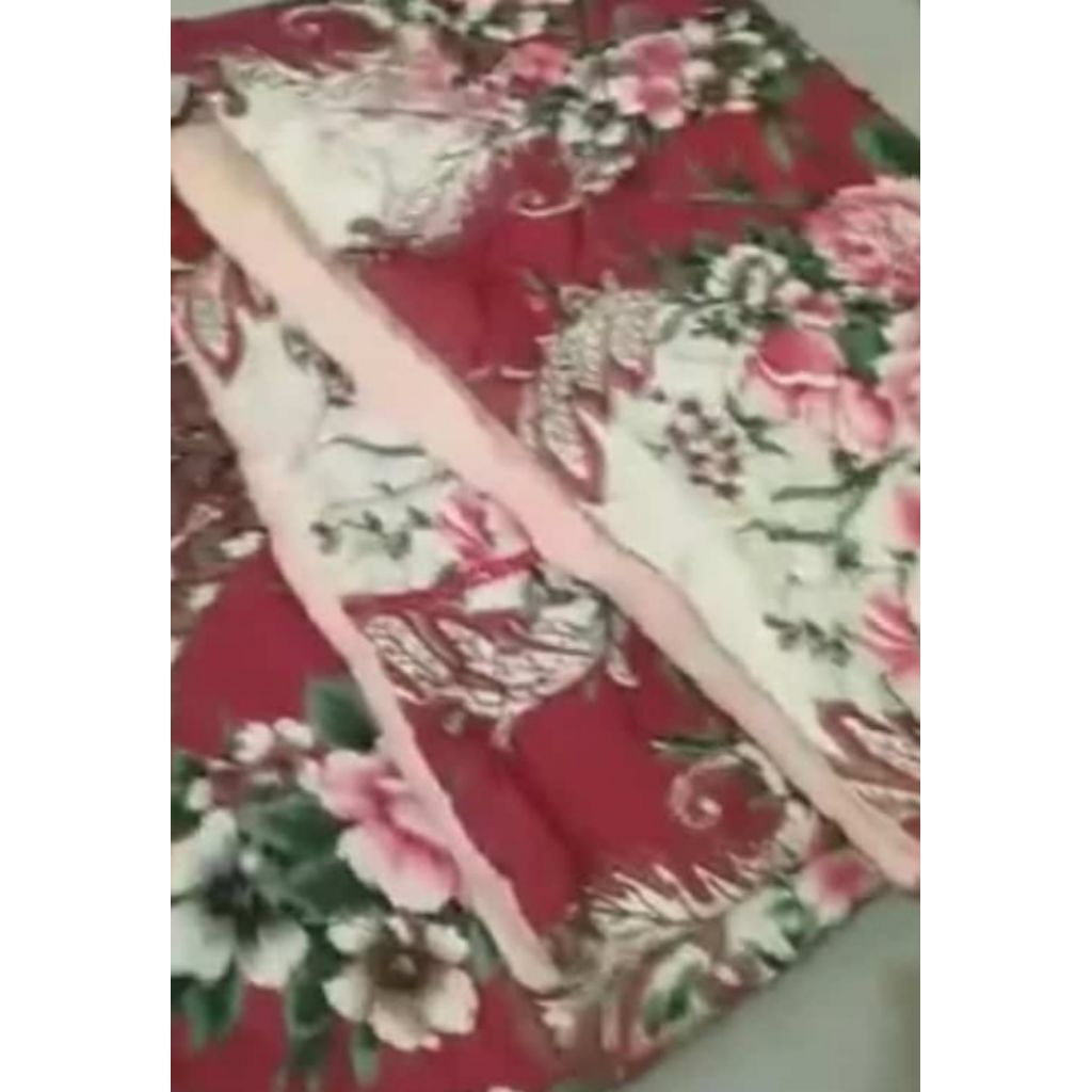 Set Bed Cover Sprei Motif Bunga Impor Premium.