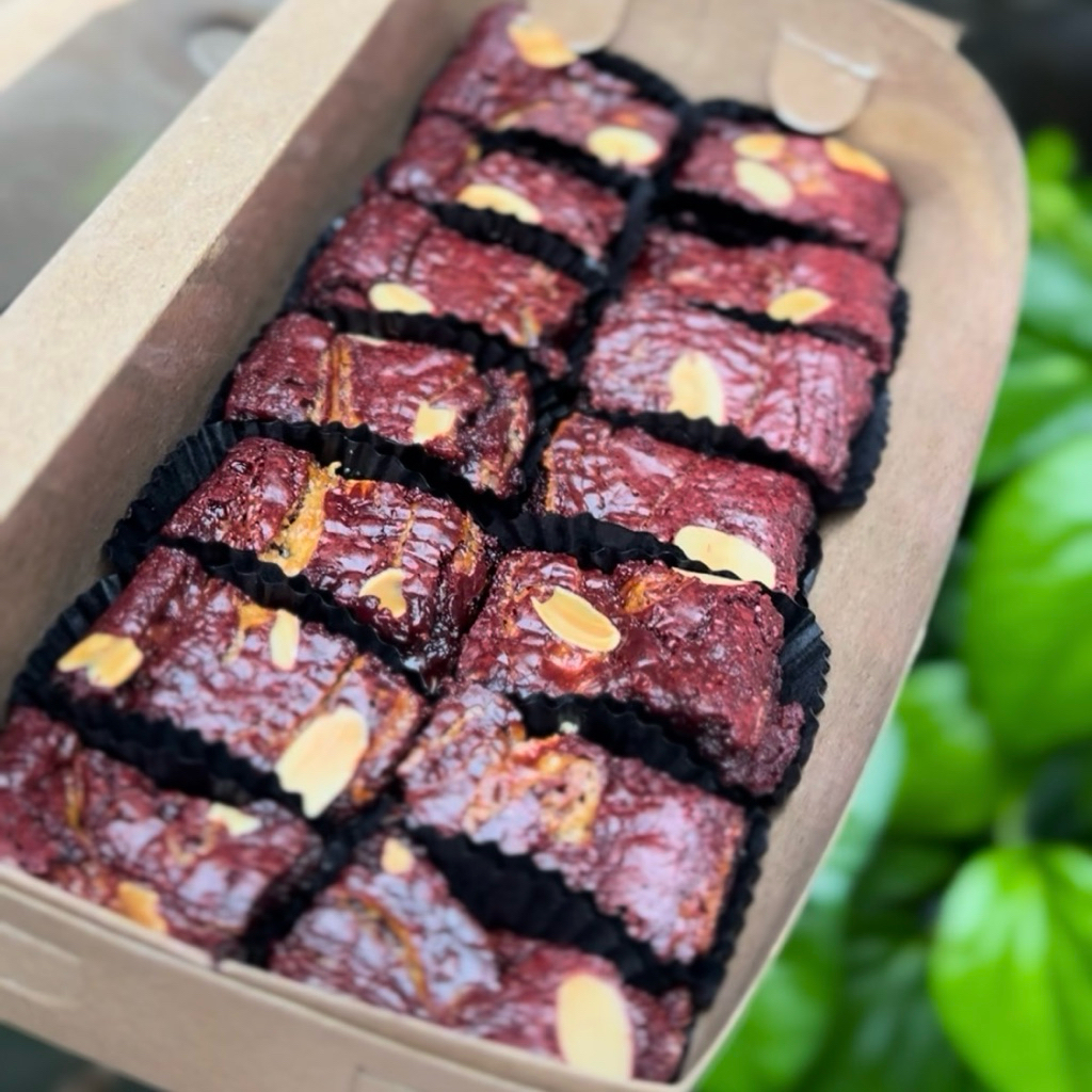 Fudgy Brownies Panggang - Chocolate - Red Velvet