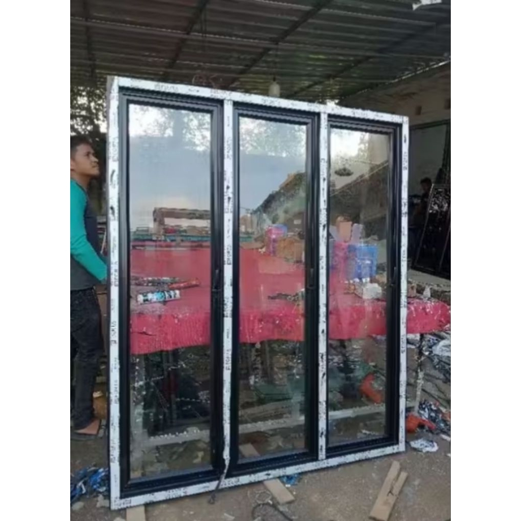 KUSEN JENDELA ALUMINIUM 3 DAUN UKURAN T 180X150CM