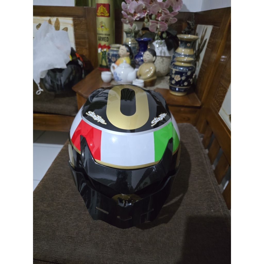 Jual helm KLM full face ukuran L dewasa ada spoiler belakang
