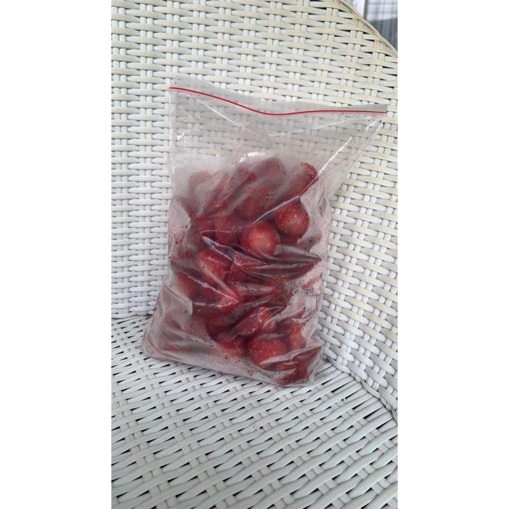 Stroberi Beku/Frozen Strawberry