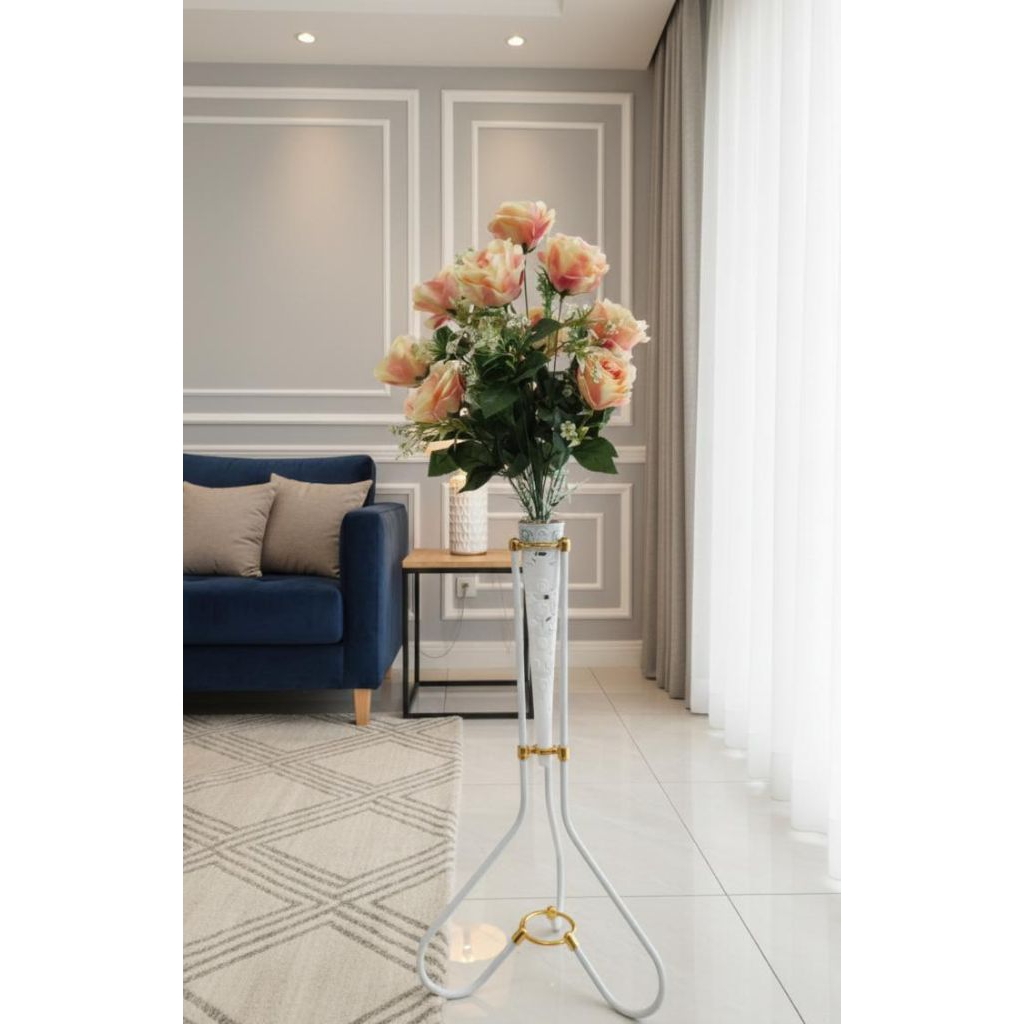 Bunga Mawar Artificial Jumbo Premium 10 Kuntum Mawar jumbo  berikut dengan pot dan standing besi bun