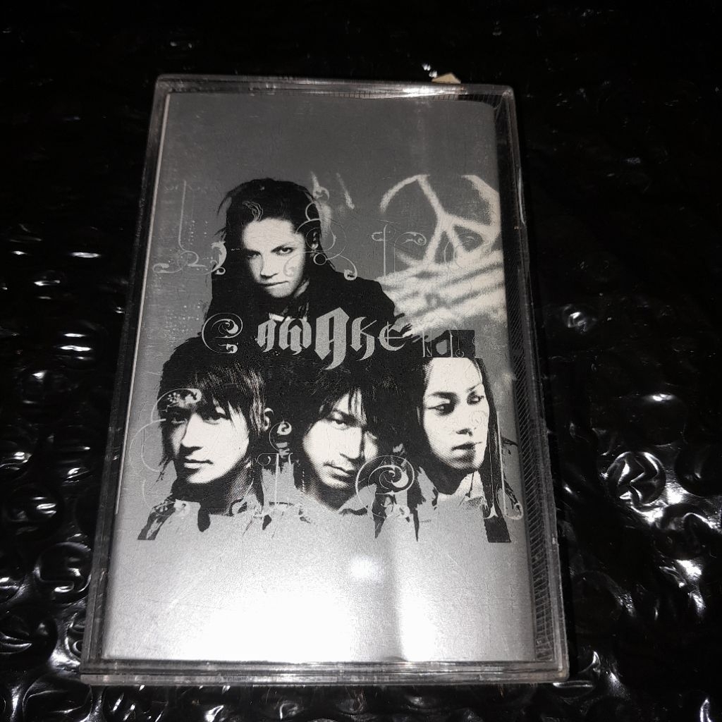 kaset pita larc en ciel awake