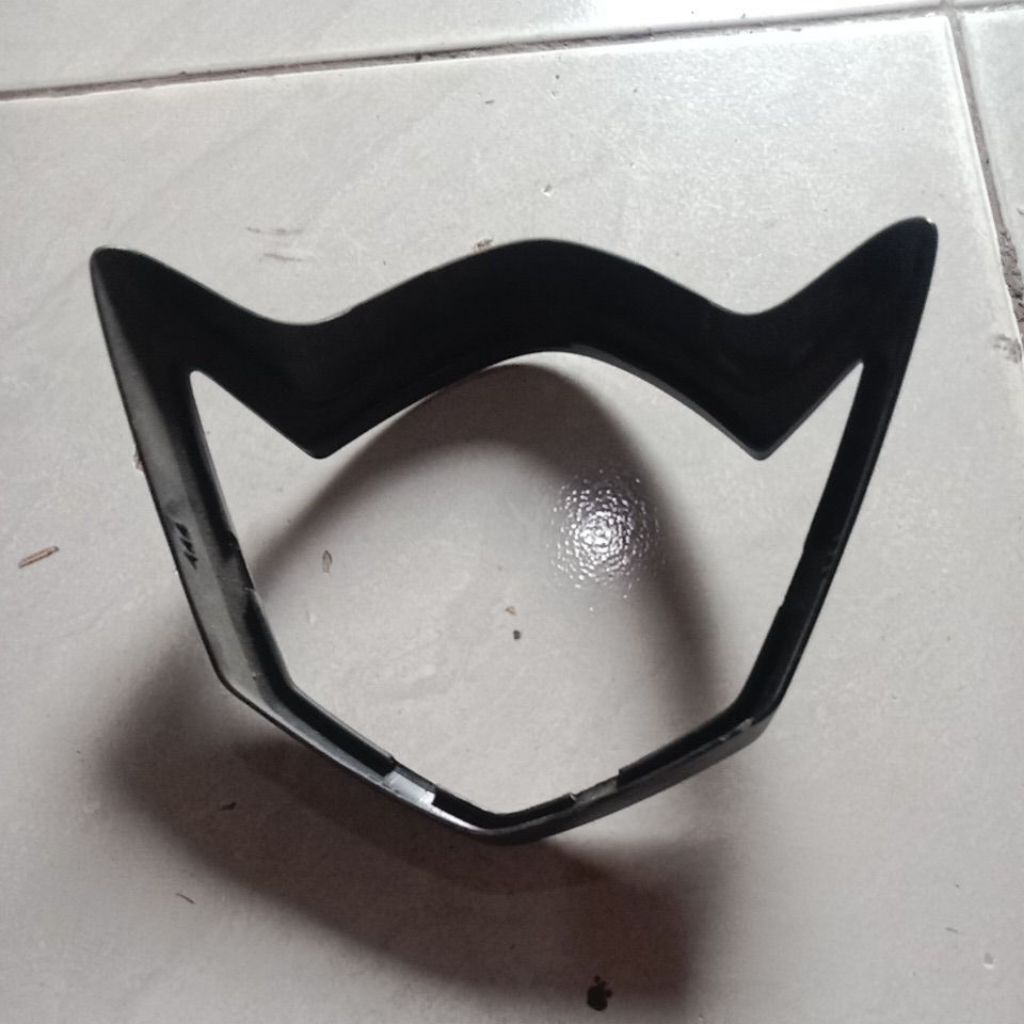 Cover lampu lis lampu depan yamaha vixion old